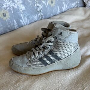 Adidas Kids Wrestling Shoes Size 1 - Gray